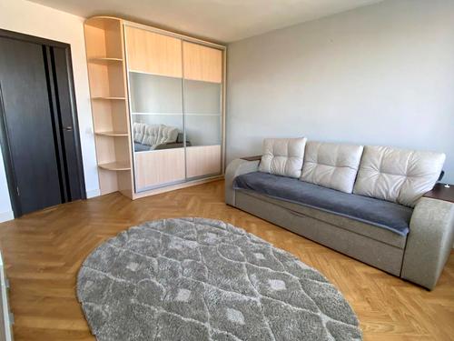 квартира за адресою Крайна вул., 1А
