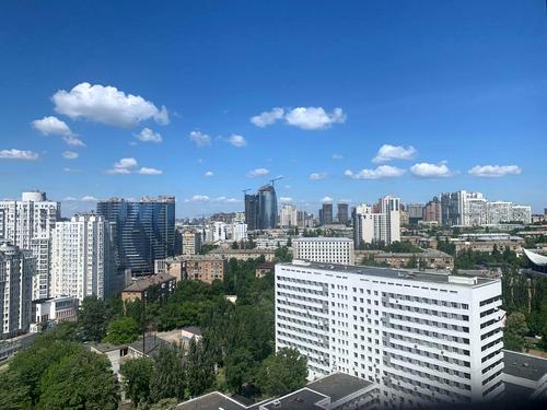 комерційна за адресою Андрія Верхогляда вул. (Михайла Драгомирова), 2-А
