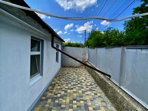 будинок за адресою Катерини Білокур вул. (Берінга)