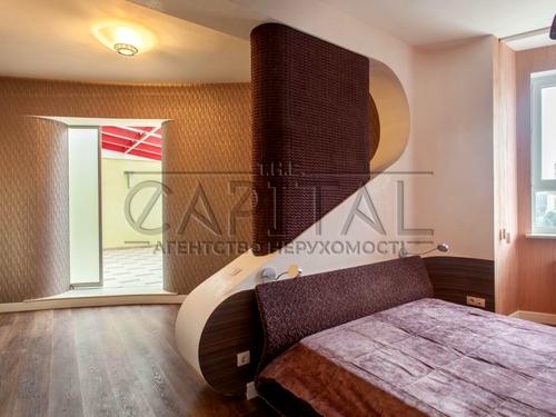 квартира за адресою Шота Руставелі вул., 44