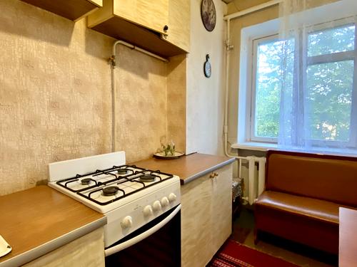 квартира за адресою Високовольтна вул., 10