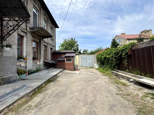 коммерческая по адресу Владимира Моссаковского ул. (Клари Цеткін), 30