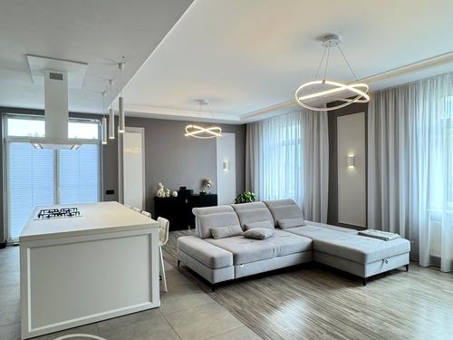 квартира за адресою Карпинця, 8