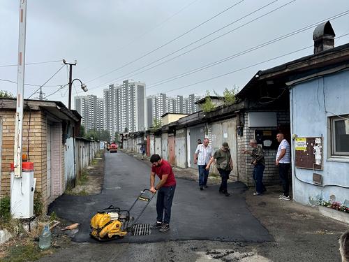 паркомісце за адресою Бережанська вул., 12-Б