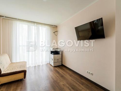 квартира за адресою Сім'ї Кульженків вул. (Петра Дегтяренка), 37