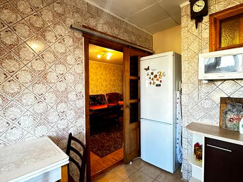 квартира за адресою Космонавтів вул., 8