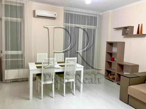 квартира за адресою Регенераторна вул., 4 к1