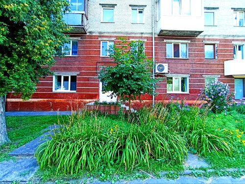 комерційна за адресою Кам'янецька вул., 101
