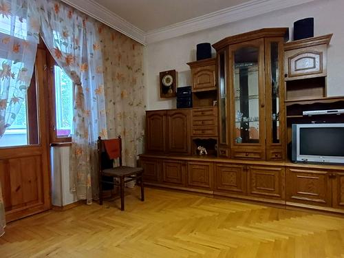 квартира за адресою Дмитра Яворницького просп. (Карла Маркса), 109