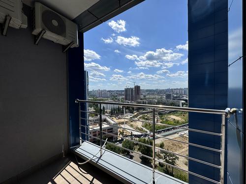 квартира за адресою Джона Маккейна вул., 7