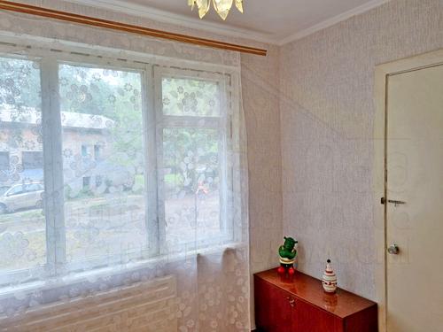 квартира за адресою Космонавтів вул., 12