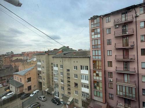квартира за адресою Чорновола вул., 11а