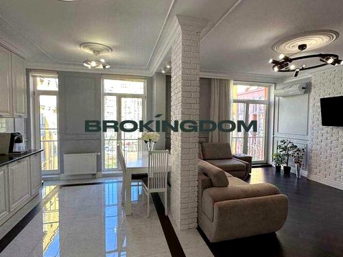 квартира за адресою Регенераторна вул., 4
