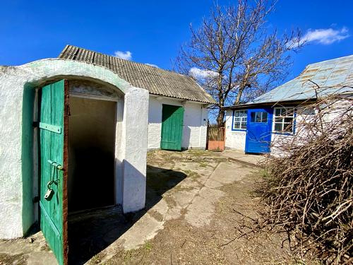 будинок за адресою с. Фесюри, Центральна