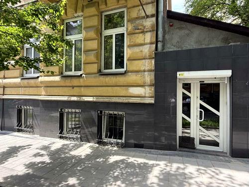 коммерческая по адресу Черниговская ул., 34