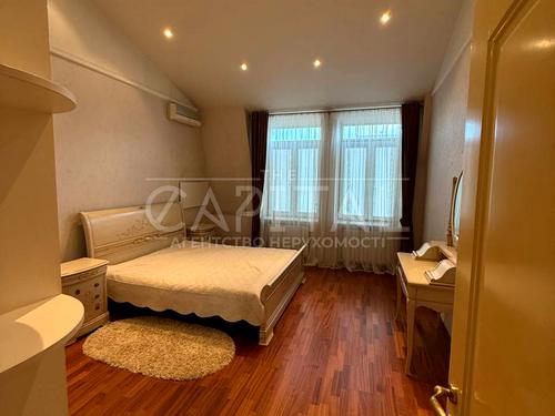 квартира за адресою Панаса Мирного вул., 8