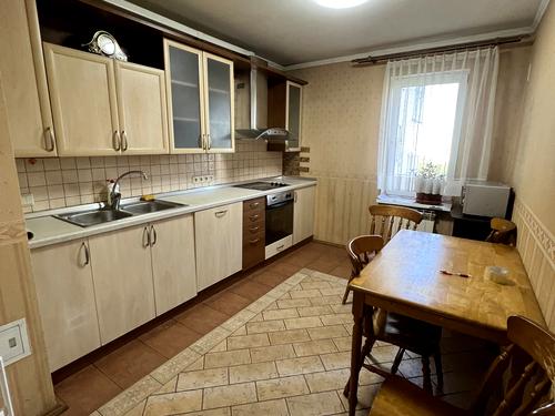 квартира за адресою Симиренка вул., 2/19