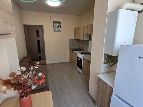 квартира за адресою Братська вул., 12