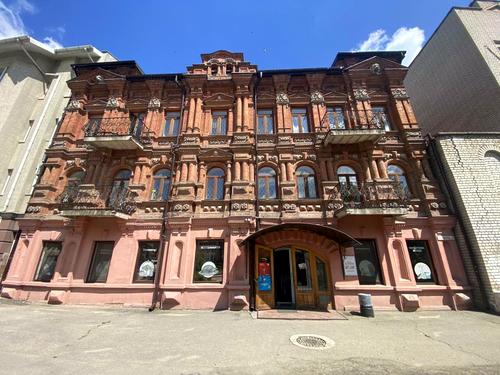 комерційна за адресою Ливарна вул., 13