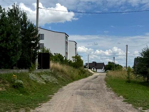 участок по адресу Пивденная ул., 18