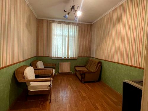 комерційна за адресою Середньофонтанська вул., 32