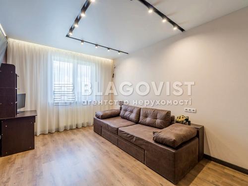 квартира за адресою Сім'ї Кульженків вул. (Петра Дегтяренка), 37