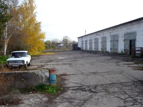 комерційна за адресою Каманіна, 1
