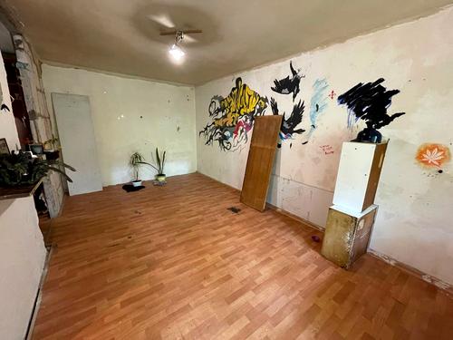 квартира за адресою Космонавтів вул., 31/2