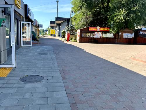 комерційна за адресою Центральна вул. (Чапаєва), 6 м