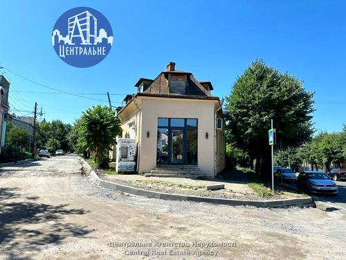 комерційна за адресою Марка Черемшини вул., 2