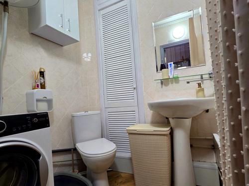 квартира за адресою Київ, Зодчих вул., 70