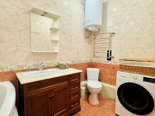 квартира за адресою Анни Ахматової вул., 45