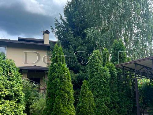 будинок за адресою с. Нові Безрадичі, першотравнева, 33