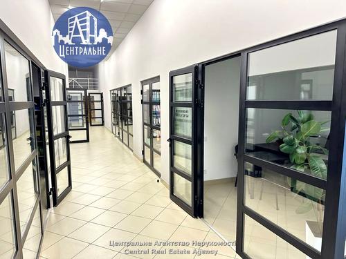 комерційна за адресою Нагірна вул., 7