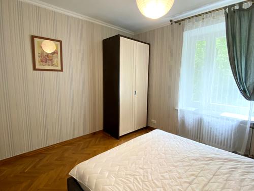 квартира за адресою Лаврська вул. (Січневого Повстання), 4-В