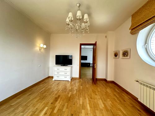 квартира по адресу Кловский спуск, 5
