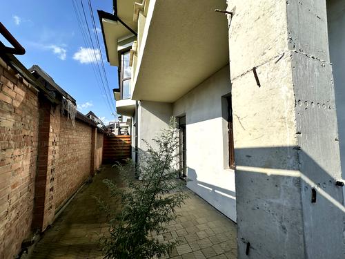 будинок за адресою Курортна вул., 9