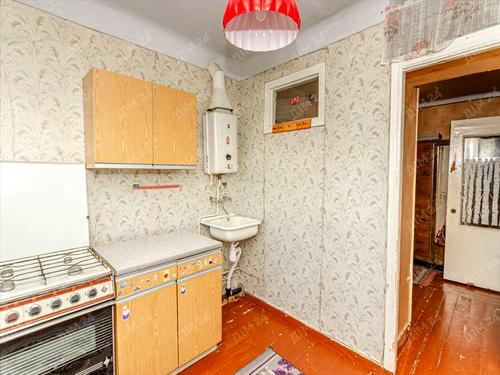 квартира за адресою Тролейбусна вул., 10