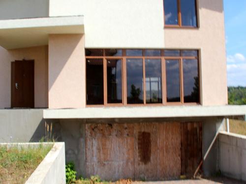 будинок за адресою Обухів, вул. Київська, 1В