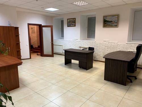 комерційна за адресою Дмитрівська вул., 37-Б