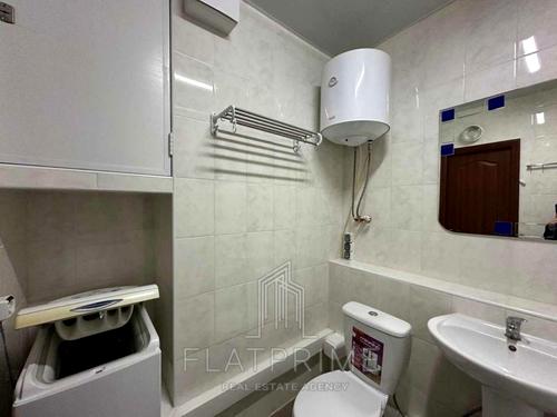 квартира за адресою Софії Русової вул., 7