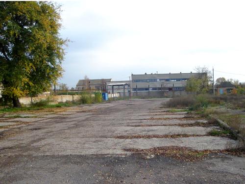 комерційна за адресою Каманіна, 1