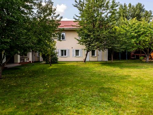 комерційна за адресою Зоряна вул., 8