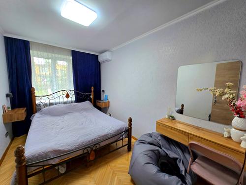 квартира за адресою Київ, Зодчих вул., 70