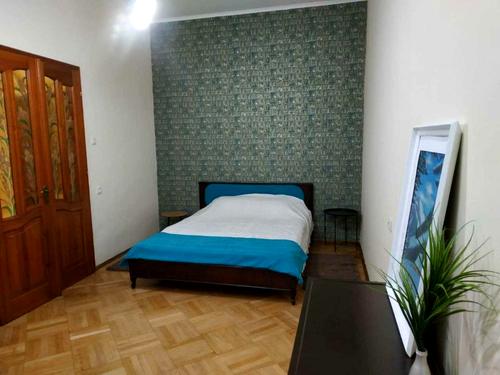 квартира за адресою Пантелеймона Куліша вул., 1