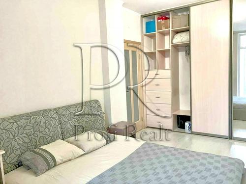 квартира за адресою Регенераторна вул., 4 к1