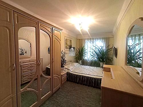 квартира по адресу Полякова ул., 5-Б