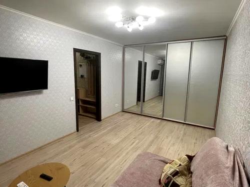 квартира за адресою Леся Курбаса просп., 18