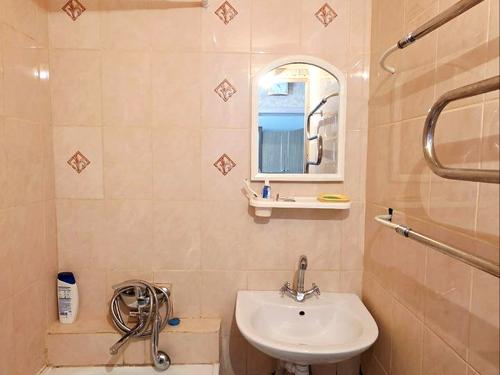 квартира за адресою Дмитра Антоновича бульв., 4