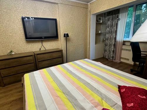 квартира за адресою Мілютенка вул., 18